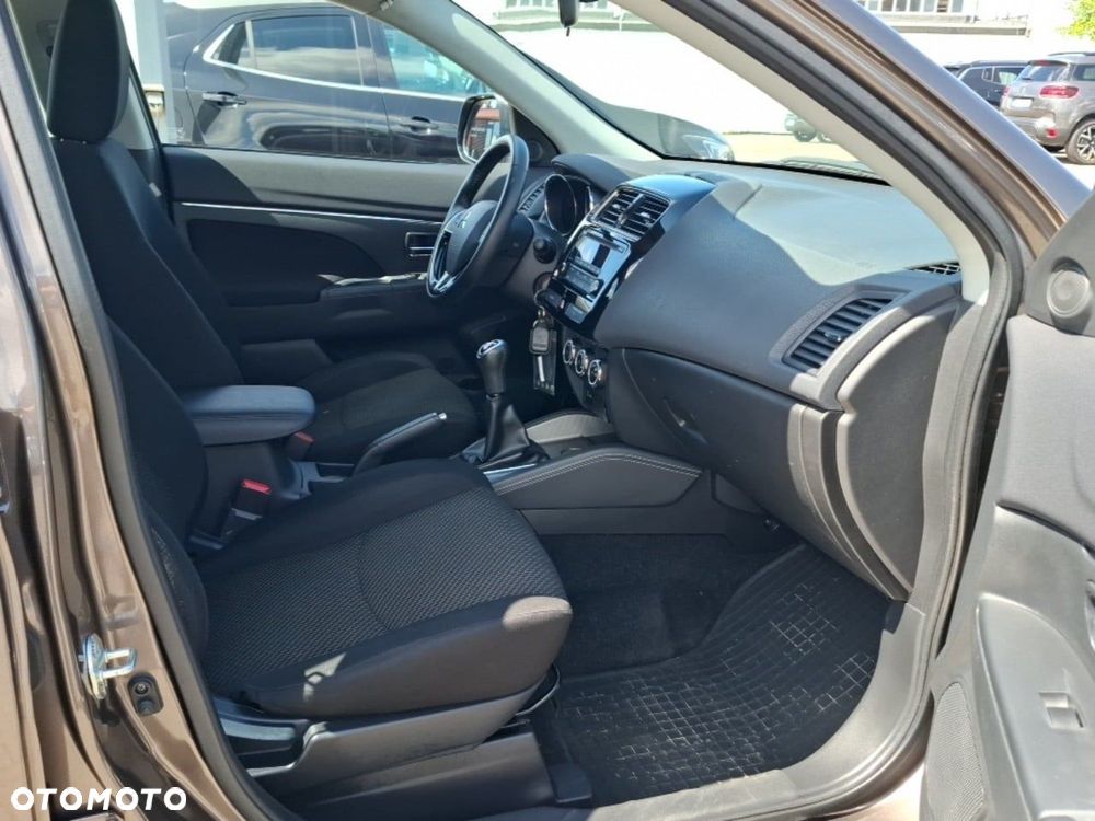 Mitsubishi ASX - 23