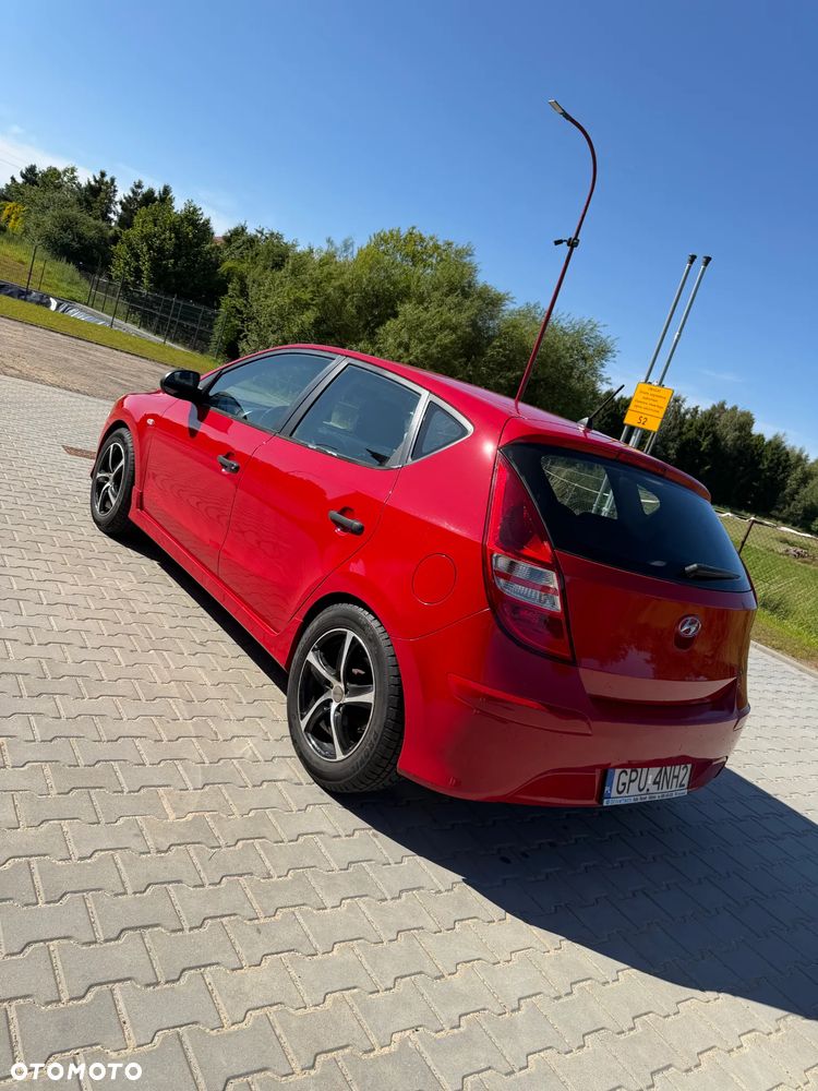 Hyundai i30 1.4 Base - 12