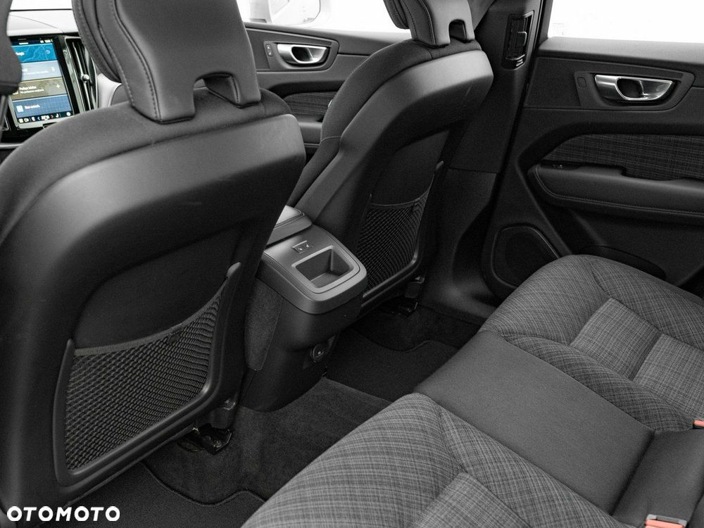 Volvo XC 60 B4 D Core - 25