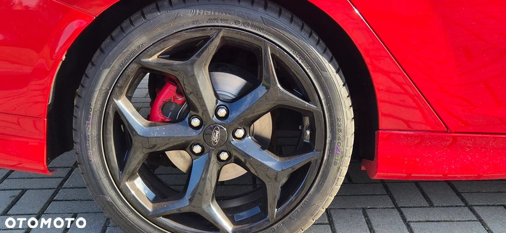 Ford Focus 2.0 EcoBoost ST-2 - 22