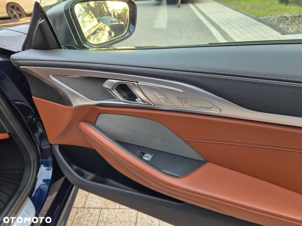 BMW Seria 8 - 27