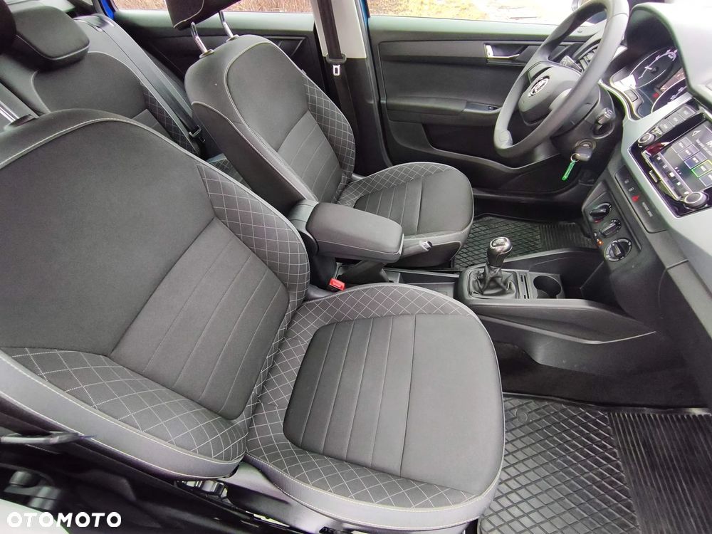 Skoda Fabia 1.0 TSI Ambition - 8