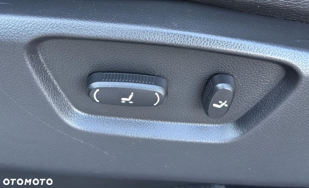 Chevrolet Captiva 3.0 4WD LTZ - 19