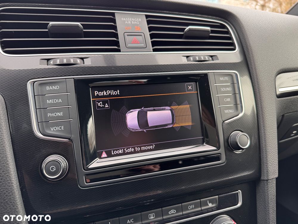 Volkswagen Golf GTI (BlueMotion Technology) DSG Performance - 12