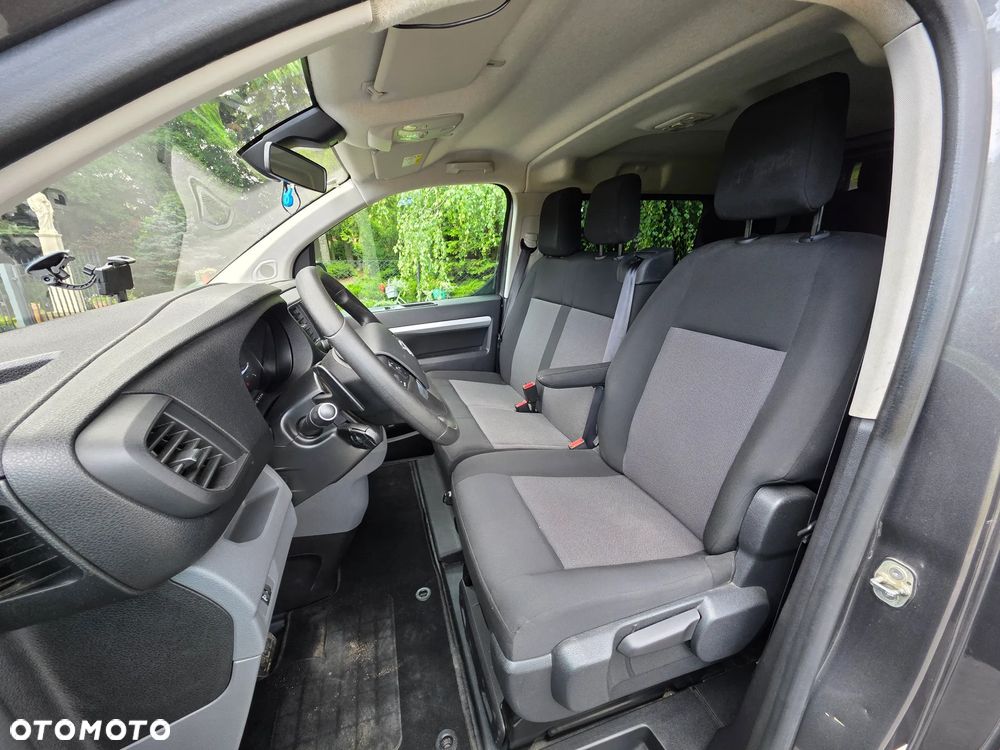 Opel Vivaro - 10