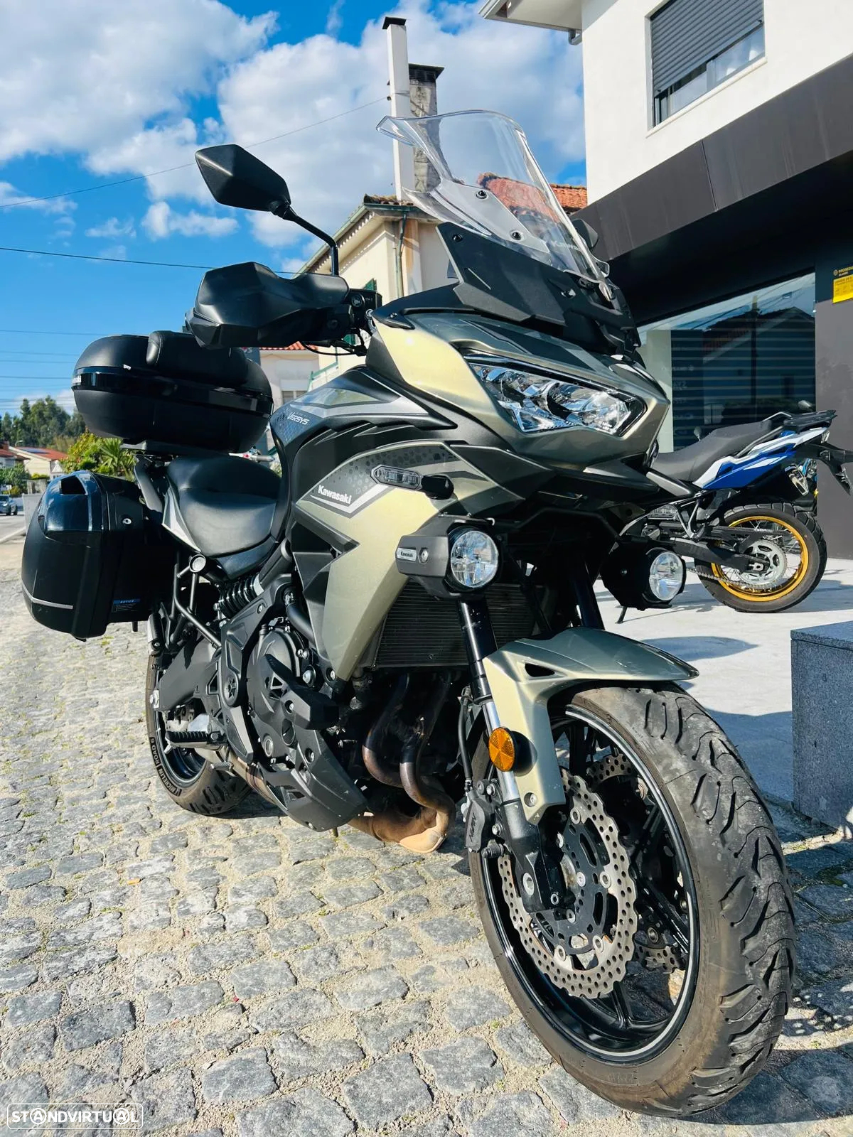 Kawasaki Versys 650 Grand Tourer - 4