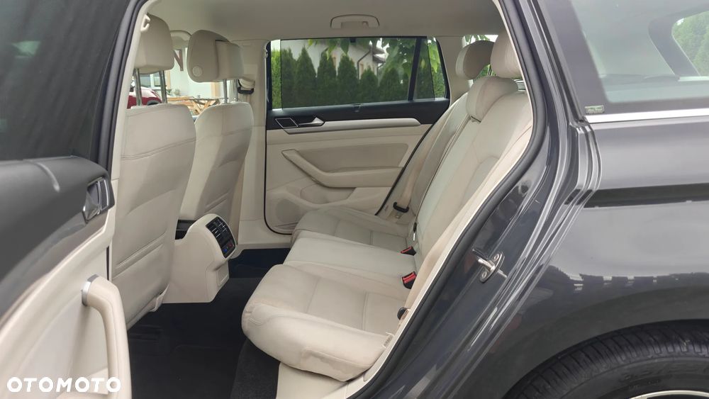 Volkswagen Passat 1.8 TSI BMT Comfortline DSG - 22
