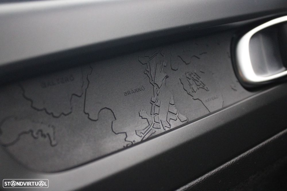 Volvo XC 40 1.5 T2 Momentum Core — fotografia 27