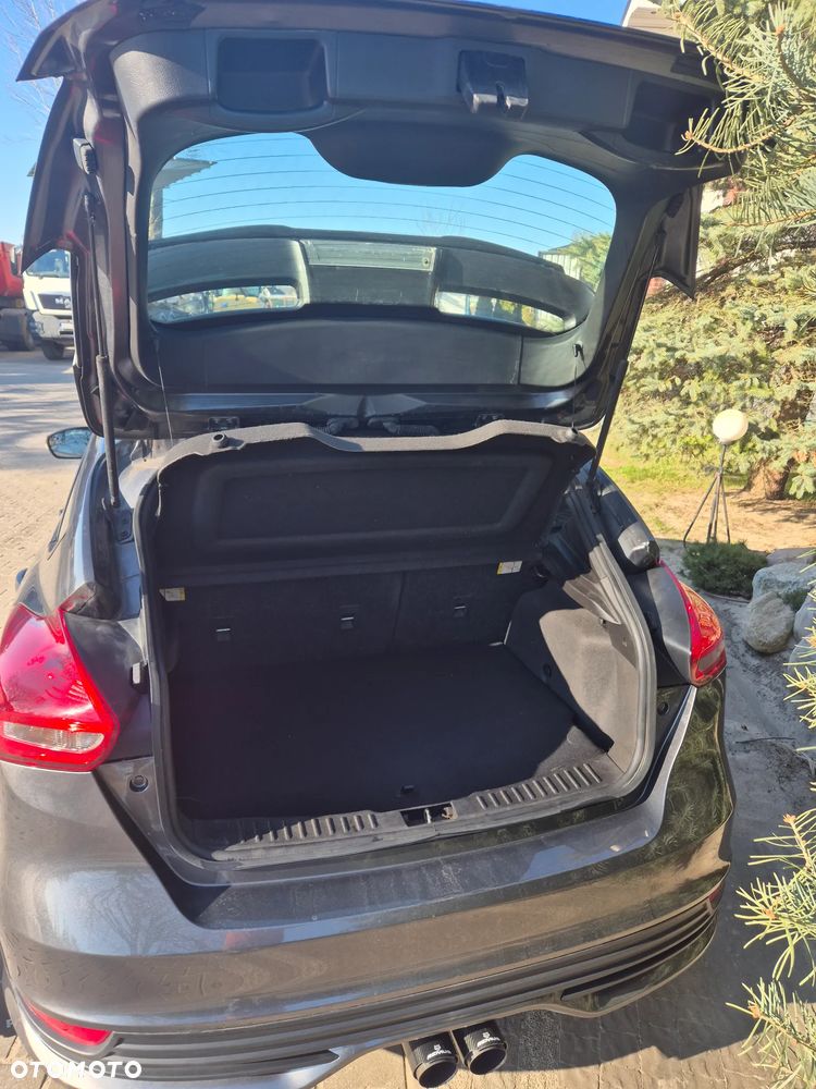 Ford Focus ST - 21