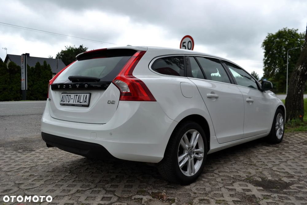 Volvo V60 DRIVe Momentum - 4