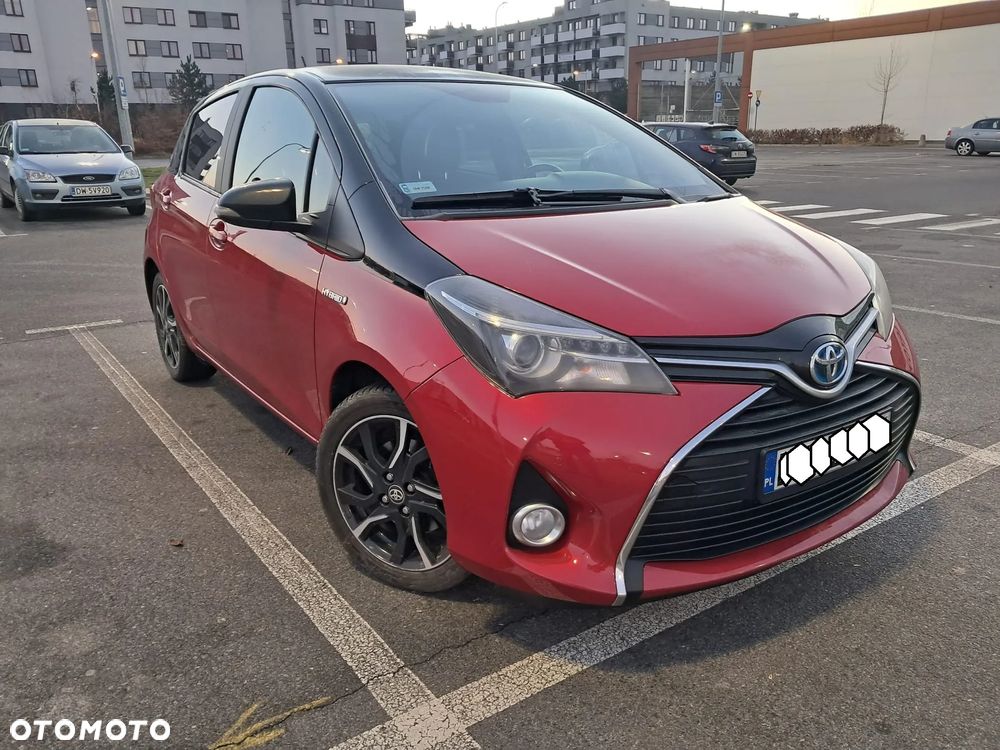 Toyota Yaris Hybrid 100 Selection Passion - 2