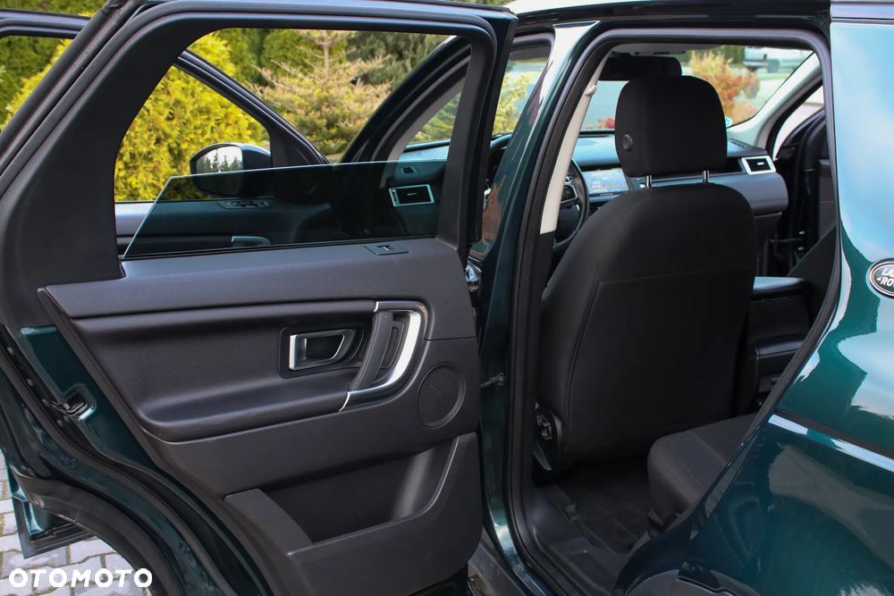 Land Rover Discovery Sport 2.0 D180 R-Dynamic - 28