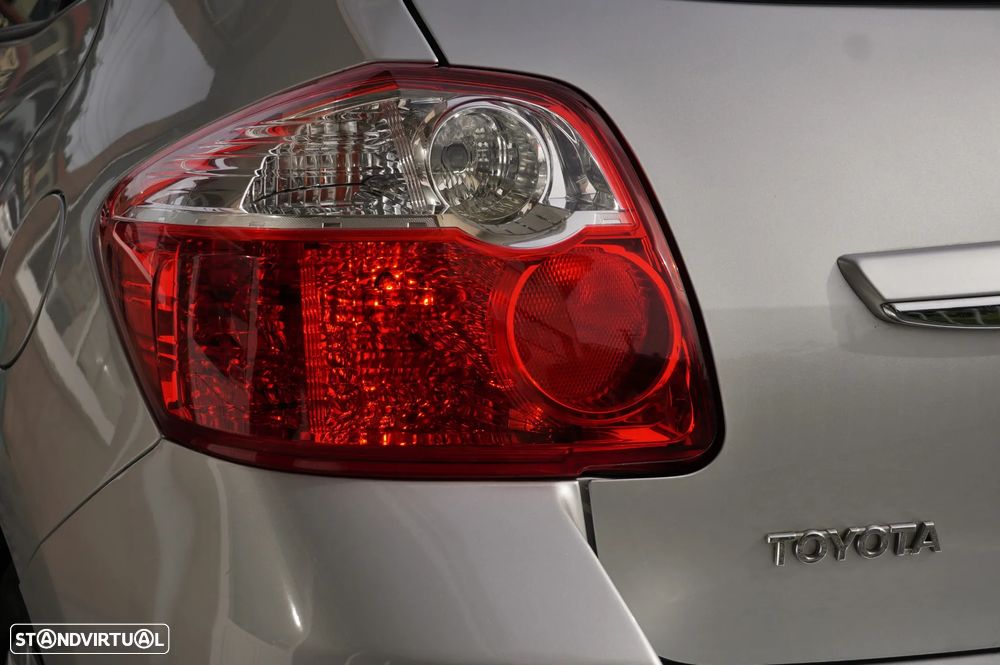 Toyota Auris 1.33 VVT-i Life+ - 35