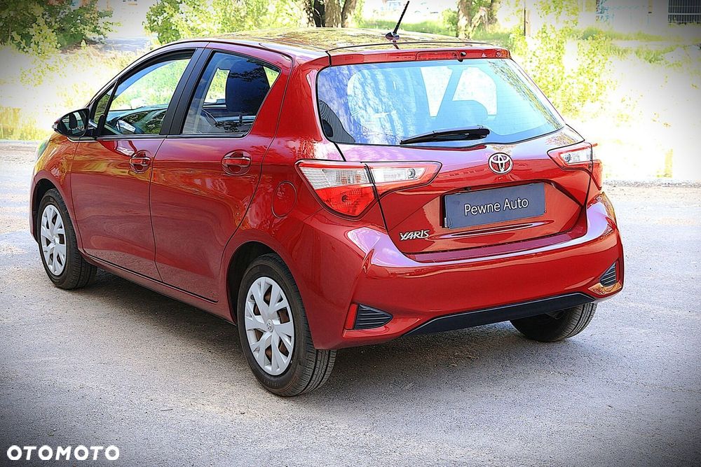 Toyota Yaris - 10