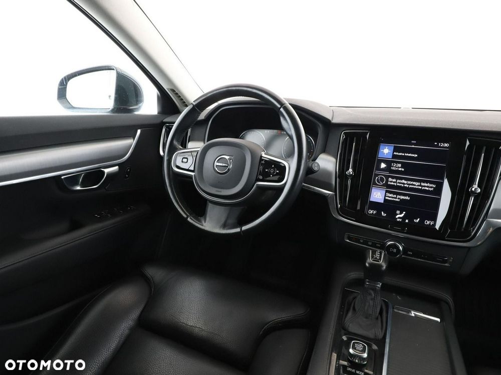 Volvo V90 D3 Momentum - 17