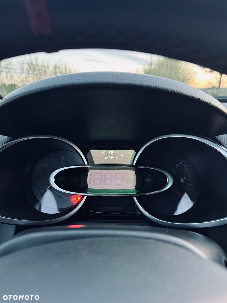 Renault Clio TCe 200 EDC Sport R.S - 7