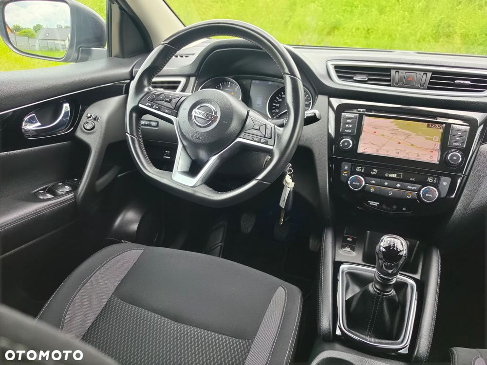 Nissan Qashqai 1.3 DIG-T N-Connecta - 31