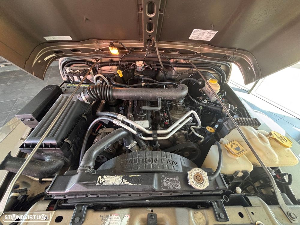 Jeep Wrangler 4.0 Auto Sahara - 13