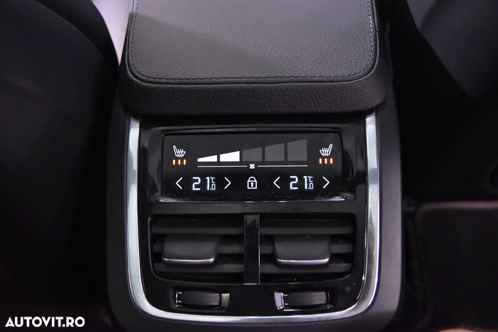 Volvo XC 90 T8 eAWD R-Design - 22