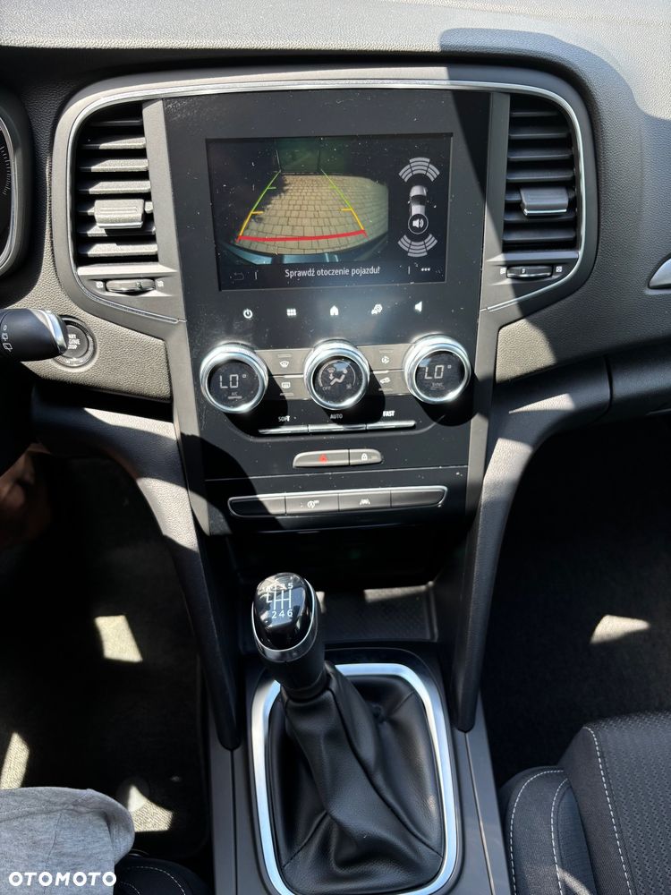 Renault Megane 1.0 TCe Zen - 18