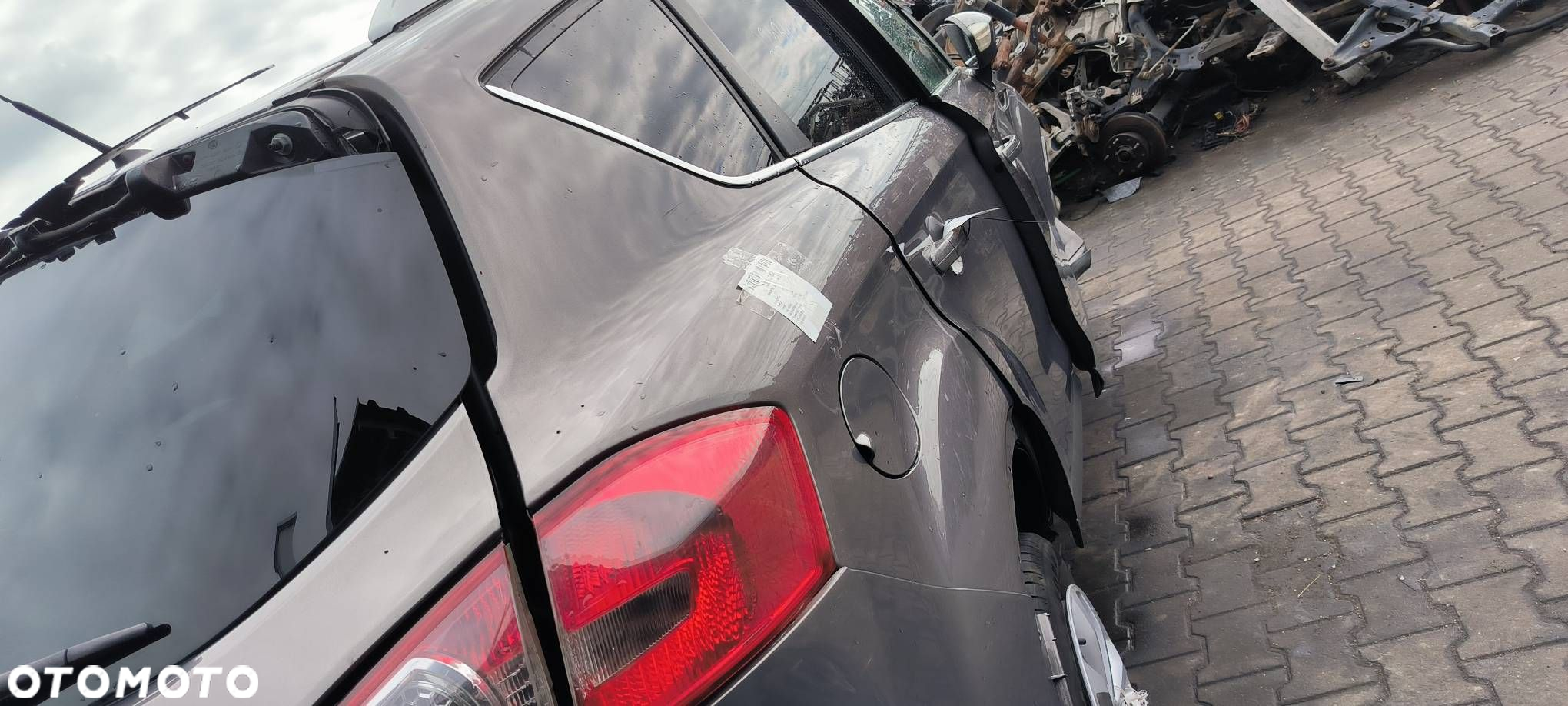ĆWIARTKA BŁOTNIK PRAWY TYŁ FORD KUGA V1 MK1 - 2