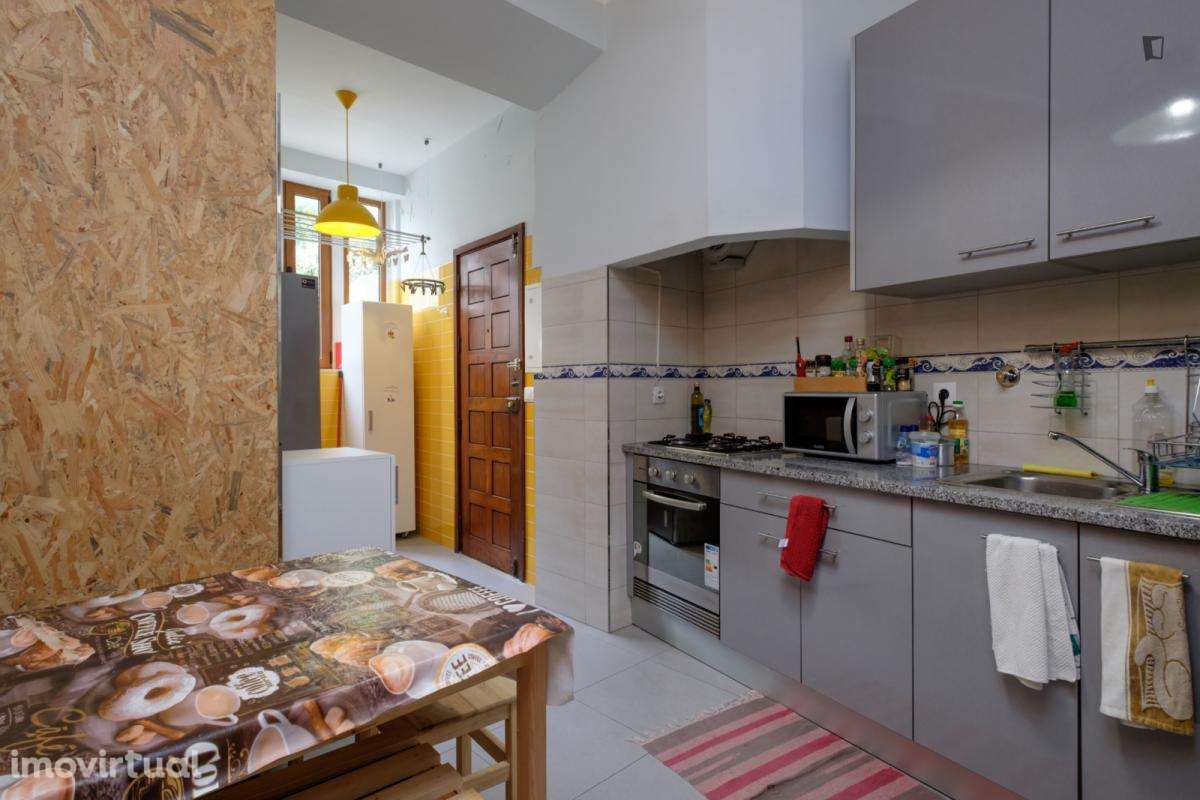 Quarto - localizado em Cidral Coimbra - Grande imagem: 2/28