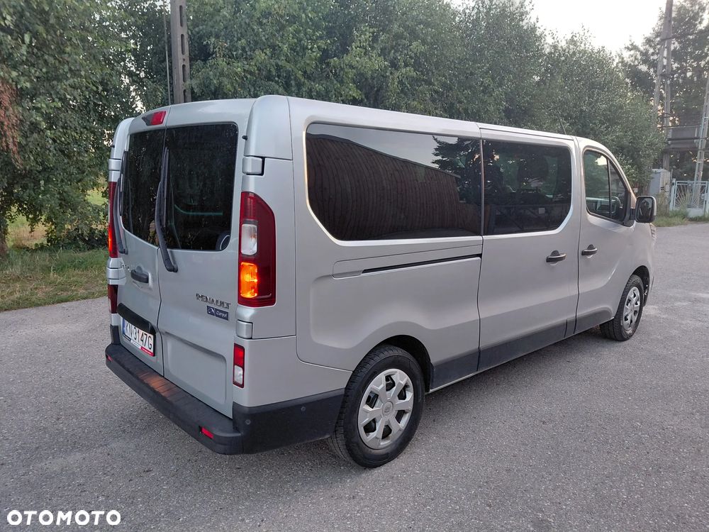 Renault Trafic 2.0 dCi - 9