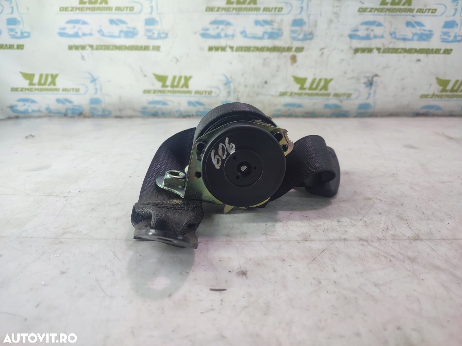 Centura spate stanga  617472300B Opel Astra J [facelift] [2012 - 2018 - 1