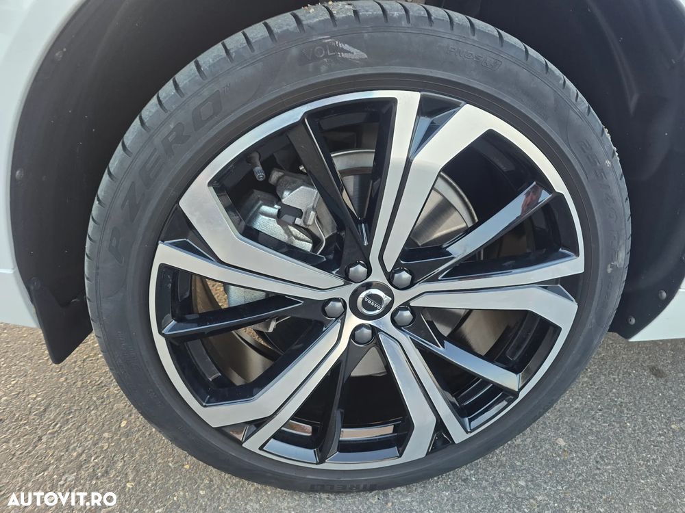 Volvo XC 60 T5 AWD R-Design - 17