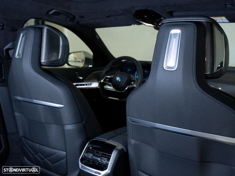 BMW i7 eDrive50 - 24