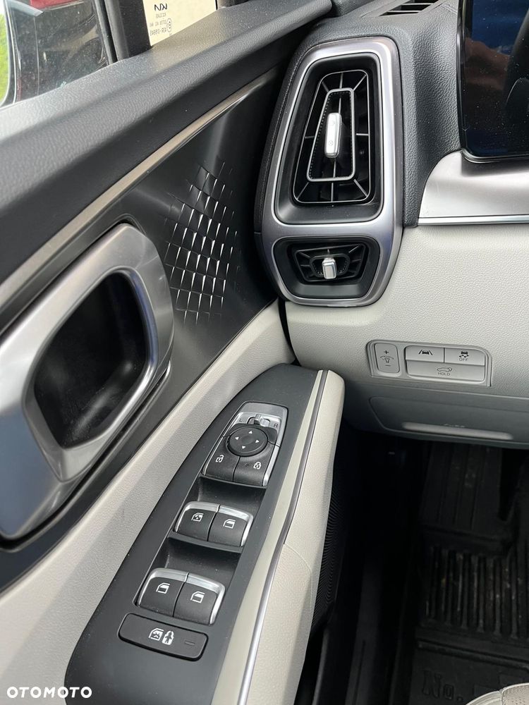 Kia Sorento - 25