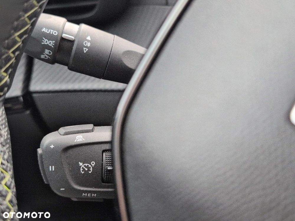 Peugeot 2008 54kWh GT - 19