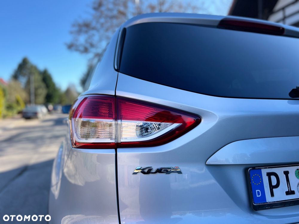 Ford Kuga 2.0 TDCi 2x4 Titanium - 18