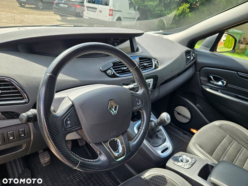 Renault Scenic 1.5 dCi Bose - 25