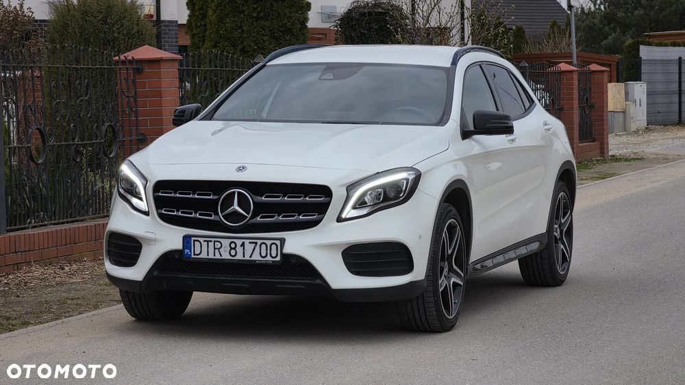 Mercedes-Benz GLA 200 7G-DCT AMG Line - 2