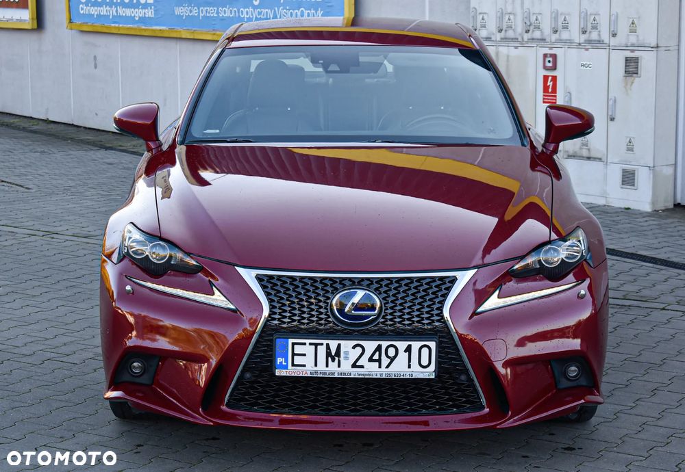Lexus IS 300h F Sport - 15