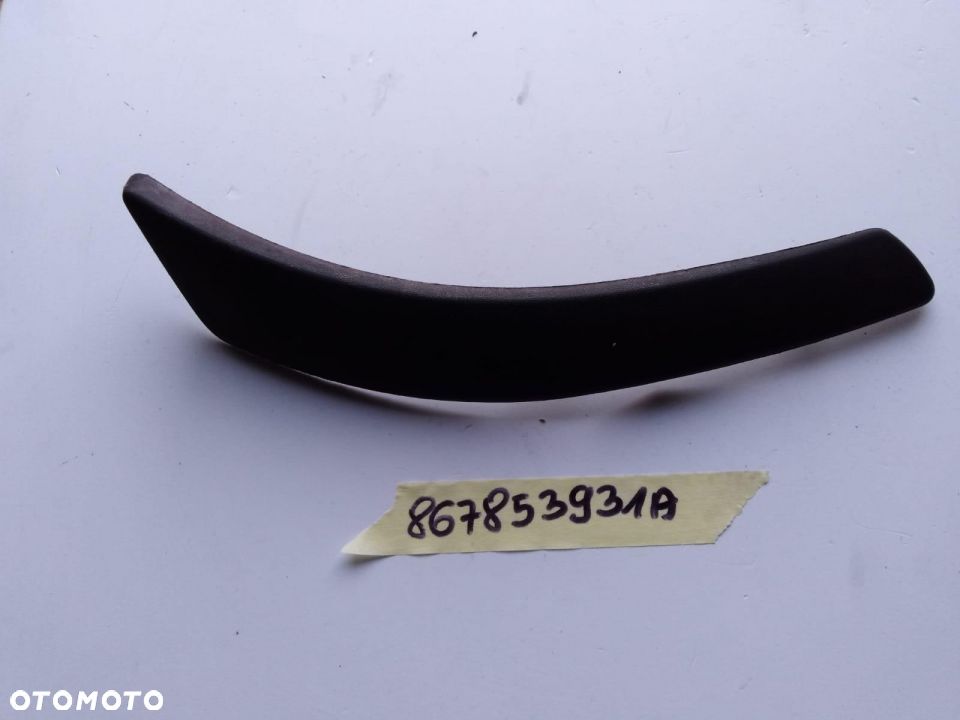 listwa narożnik  błotnika VW  POLO 90-94  lewy przód  867853931A