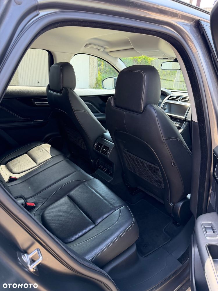 Jaguar F-Pace 2.0 i4D AWD R-Sport - 9