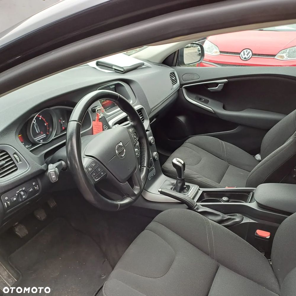 Volvo V40 D2 - 8