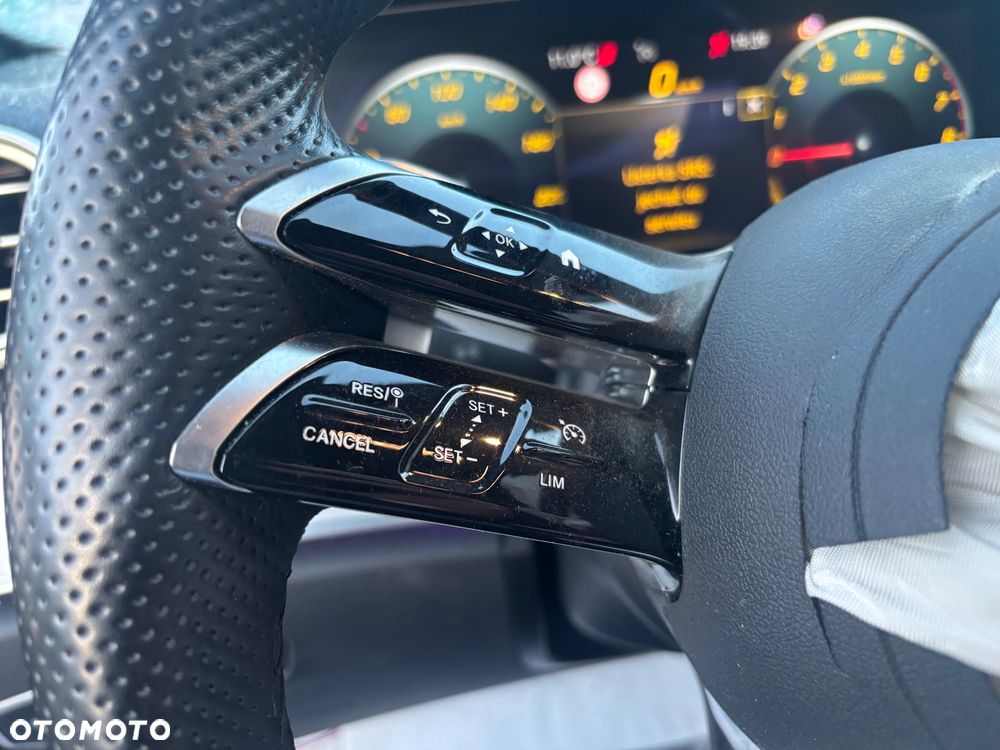 Mercedes-Benz Klasa E 300 AMG - 3