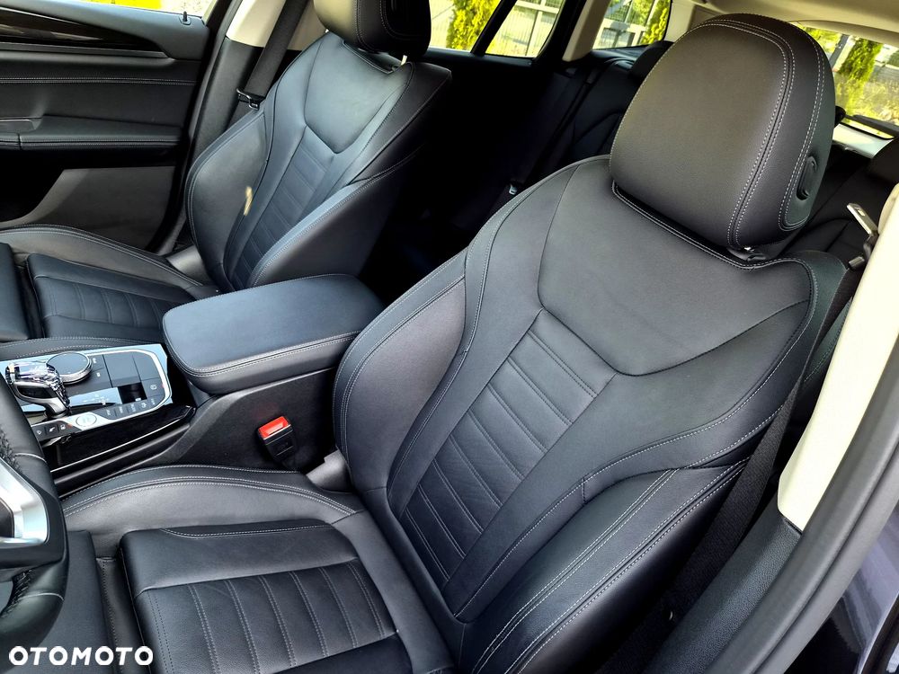 BMW X3 xDrive30e sport - 30