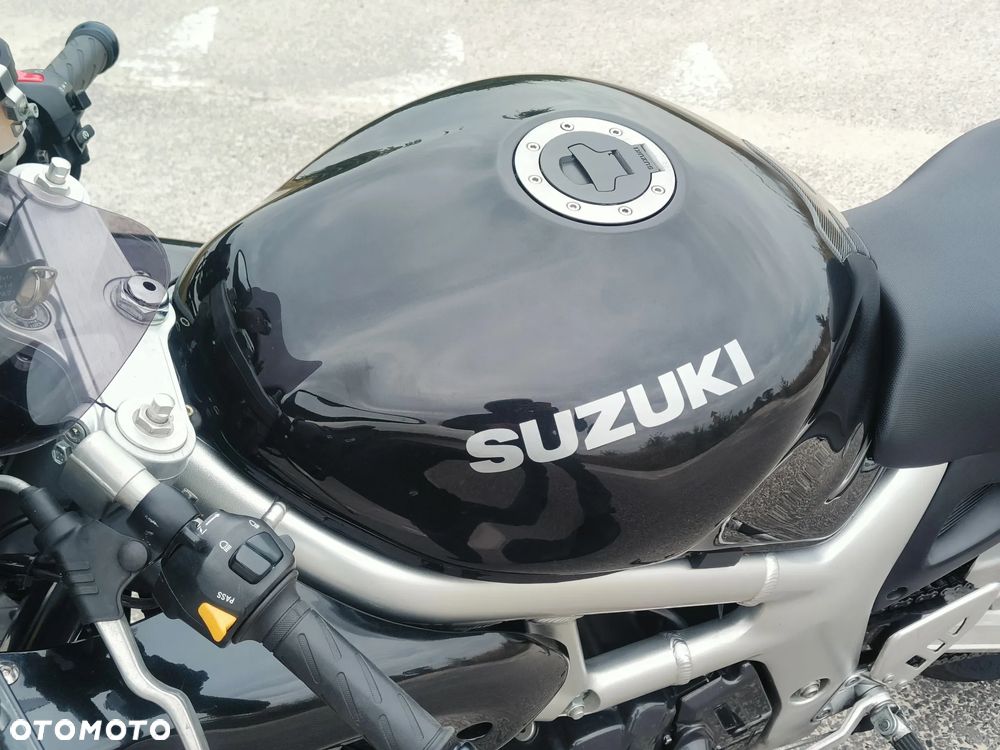 Suzuki SV - 18