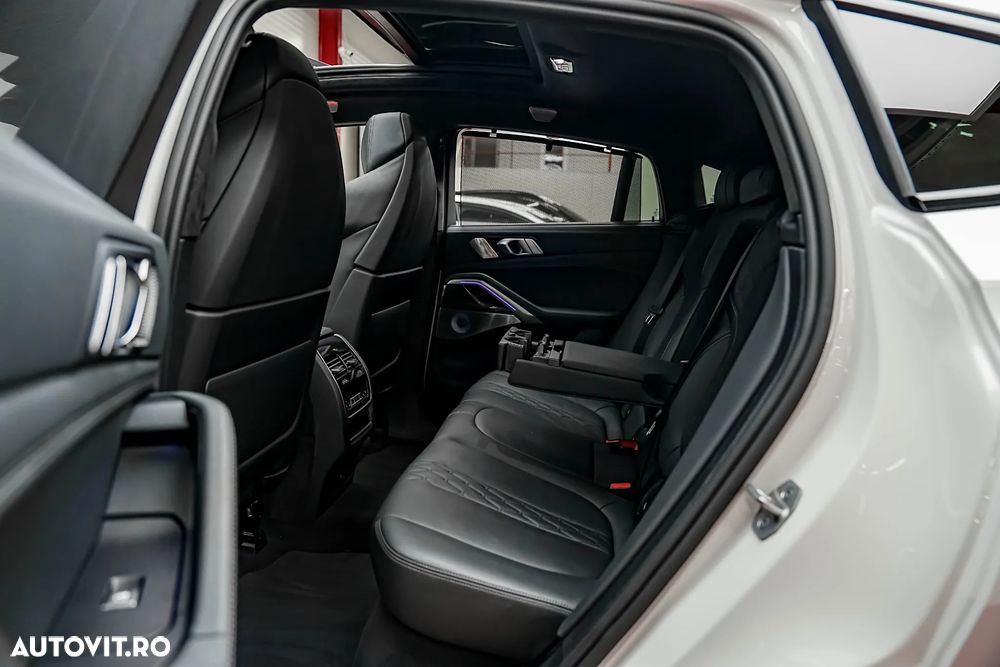 BMW X6 M M50i - 10