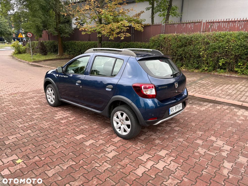 Dacia Sandero TCe 90 Laureate - 4