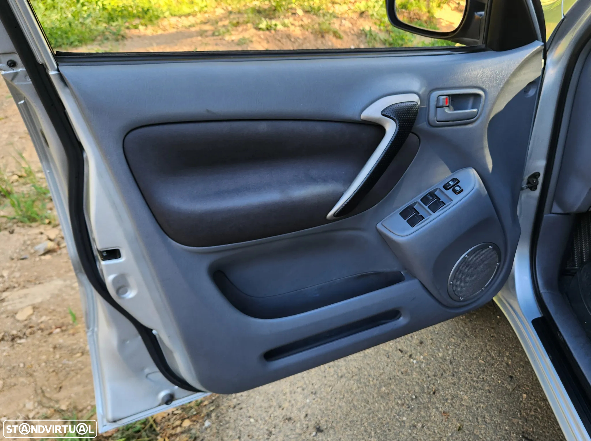 Toyota RAV4 2.0 Pack 2 - 19
