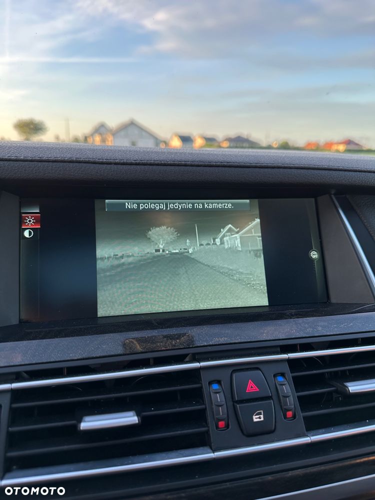 BMW Seria 7 750i xDrive Edition Exclusive - 33