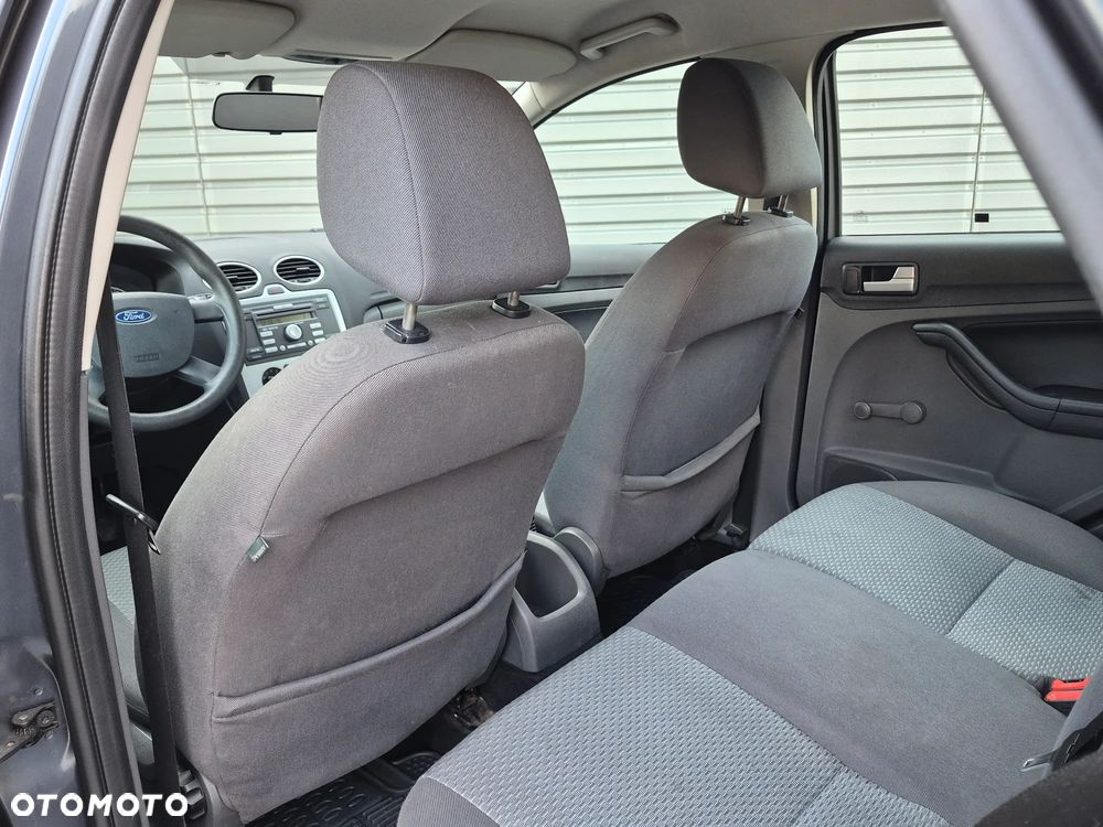 Ford Focus 1.6 16V Fun - 15