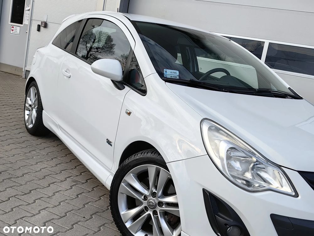 Opel Corsa 1.6T GSI - 30