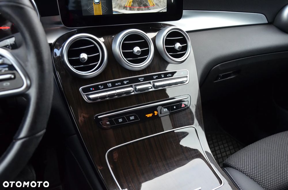 Mercedes-Benz GLC 300 de 4Matic 9G-TRONIC Exclusive - 22