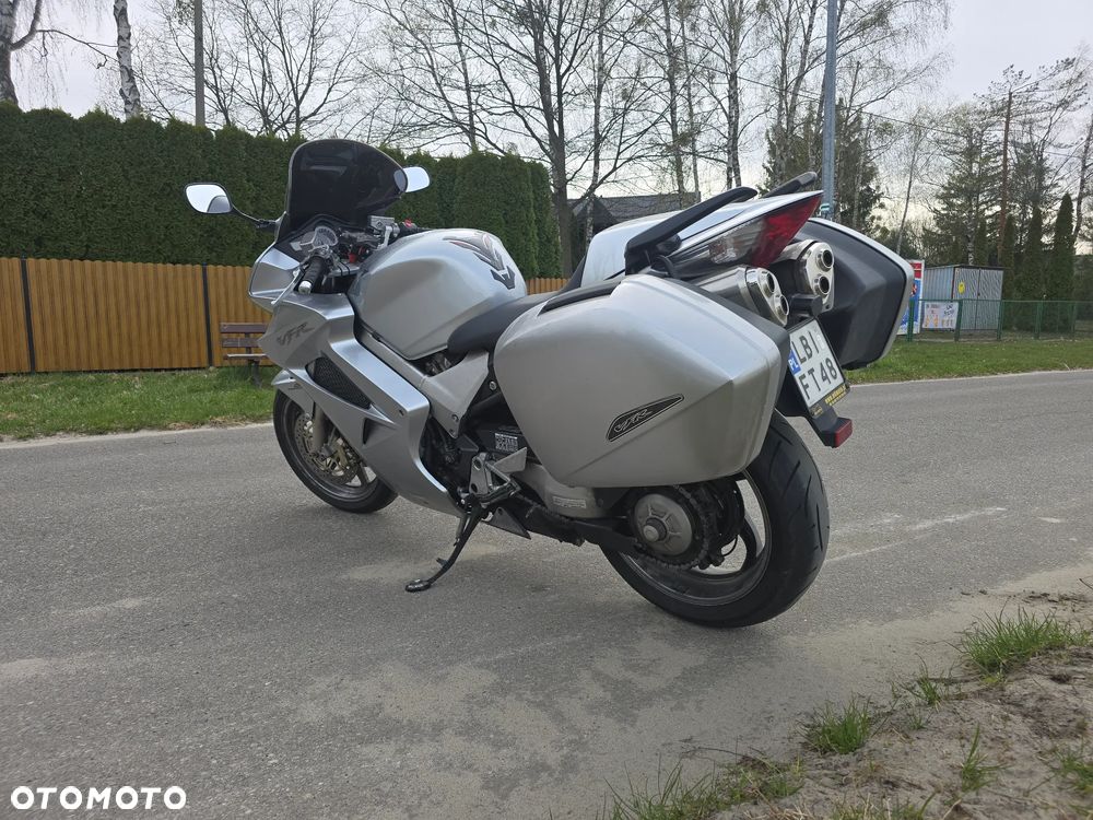 Honda VFR - 5